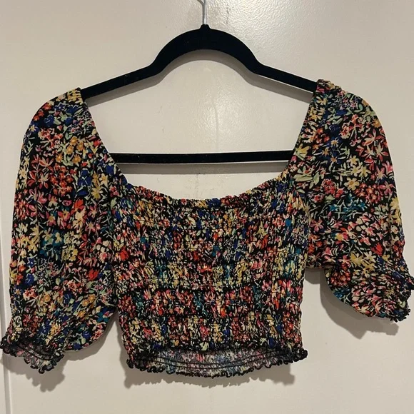 Urban Outfitters top Small Multicolor Cropped Floral Peasant Boho size small - Picture 1 of 4
